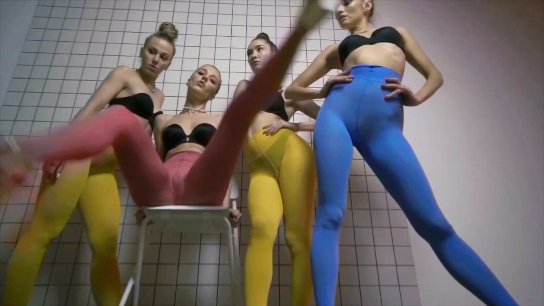 Julianna Karaulova Leg 2020