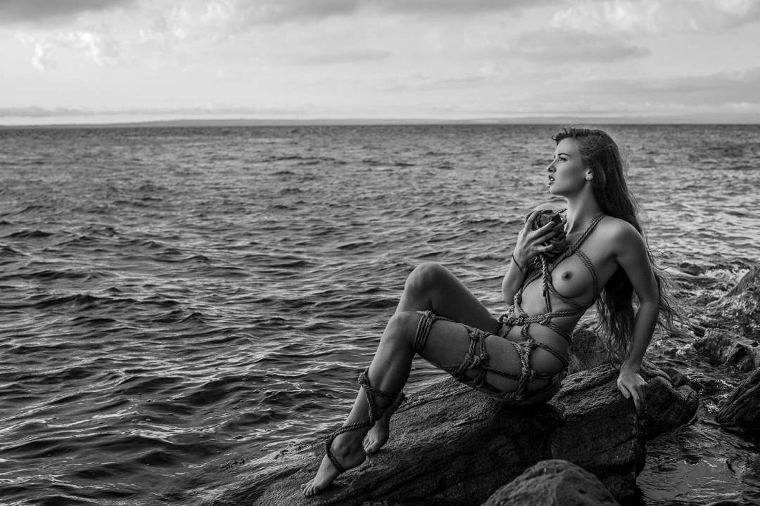 Shibari en la naturaleza
