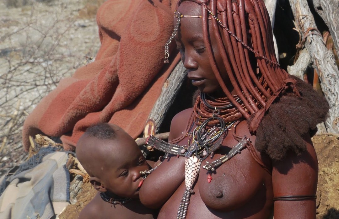 Tribu khimba desnuda