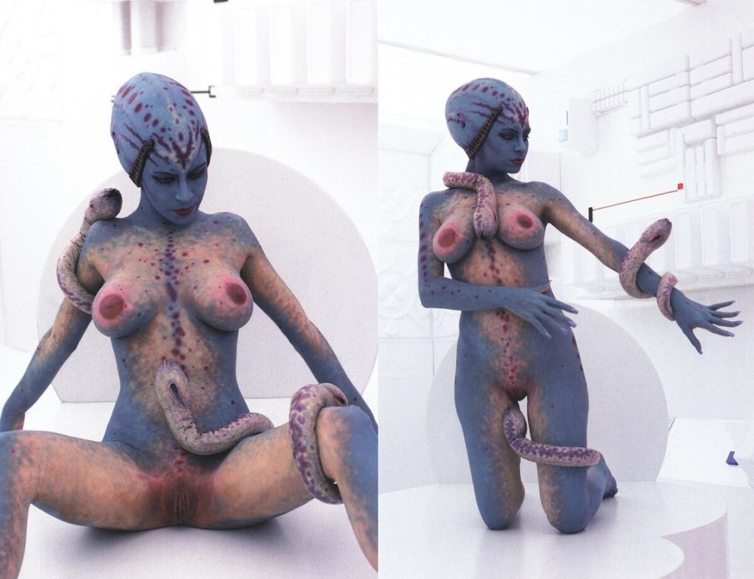 Mujeres desnudas alienígenas