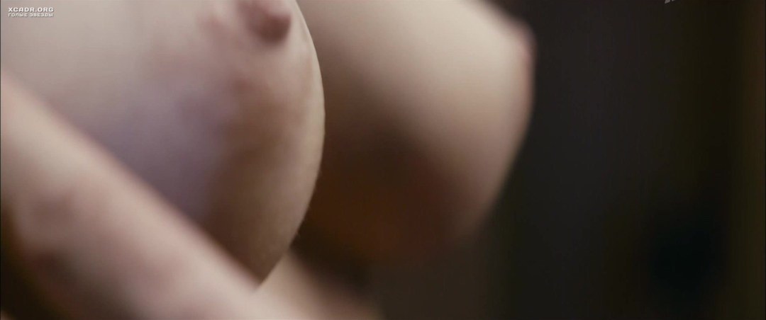 Julia Snigir desnuda en la película