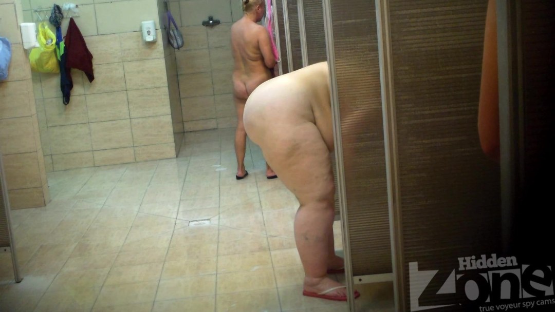 Cámara oculta de BBW desnudo