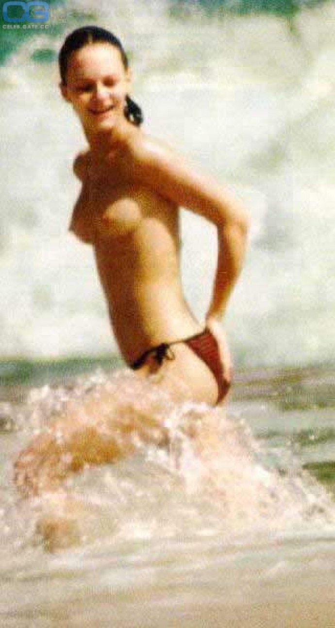 Vanessa Paradis en tu juventud desnuda