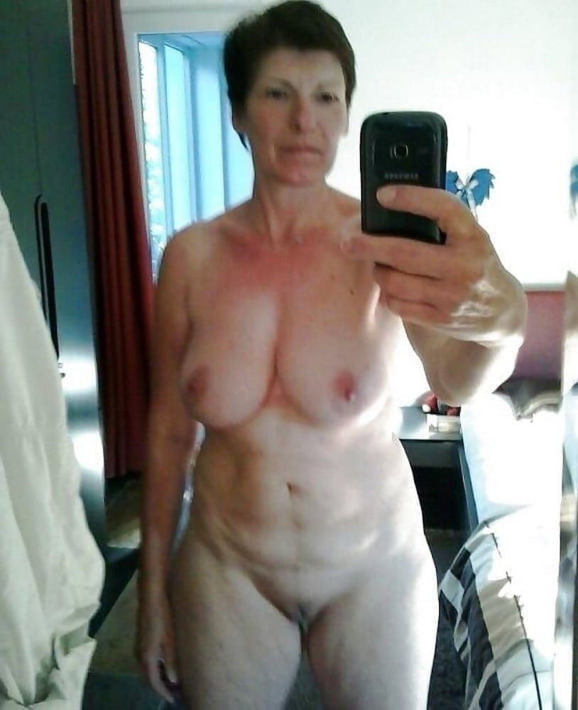 Mujeres de ancianos desnudas y locas