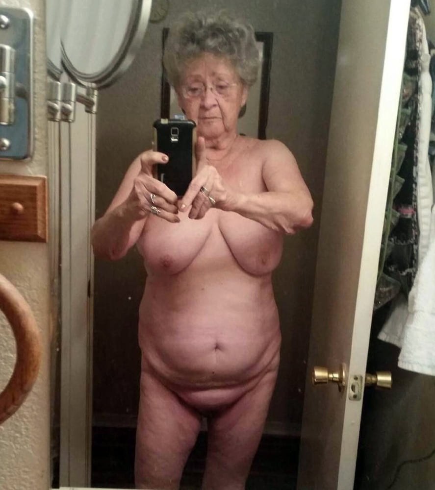 Mujeres de ancianos desnudas y locas