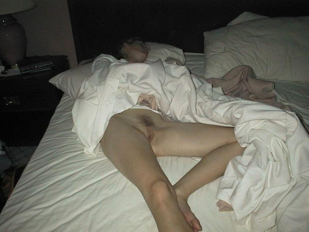 Mirando detrás de dormir