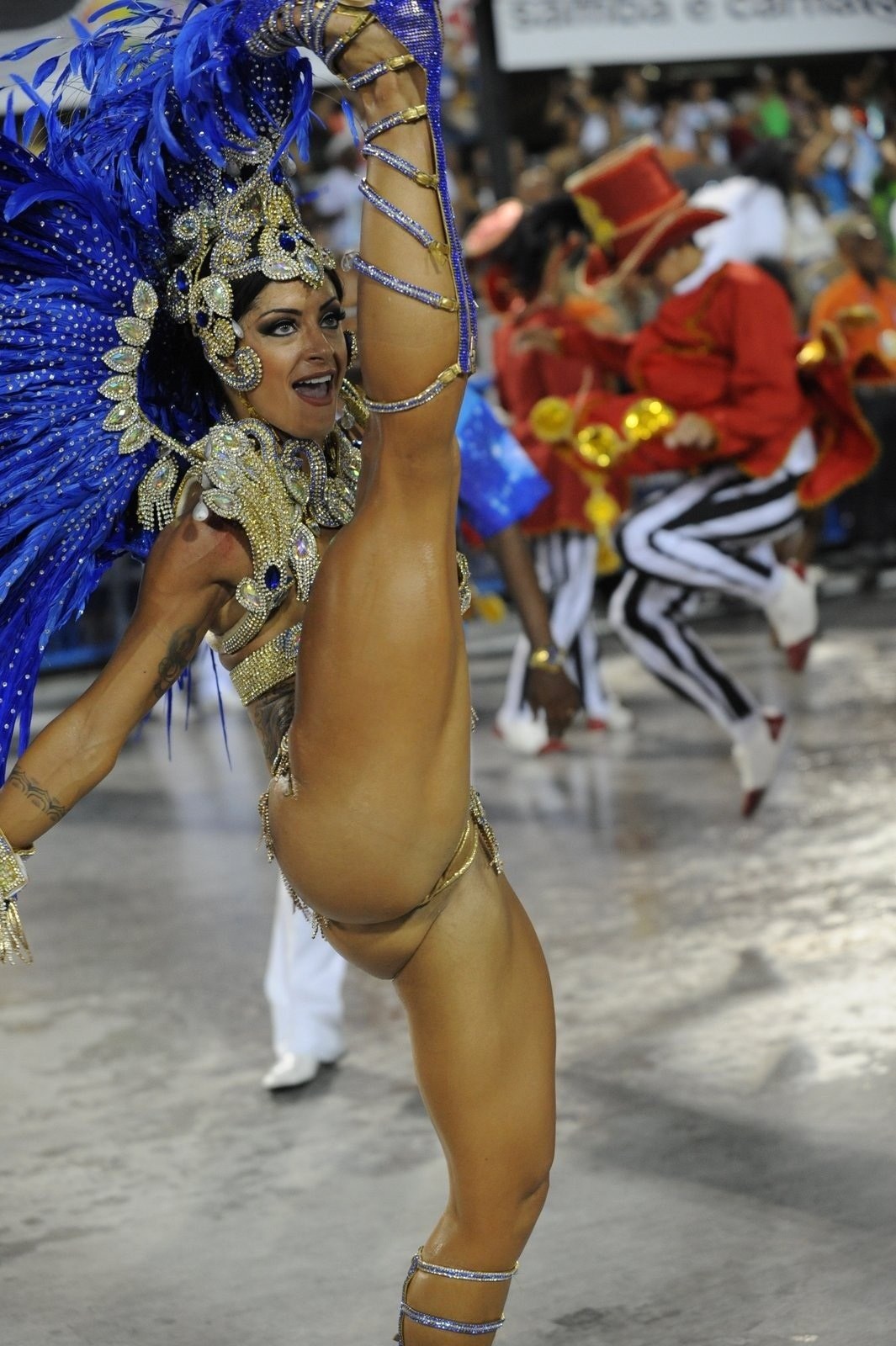 Aline Riscado en el carnaval