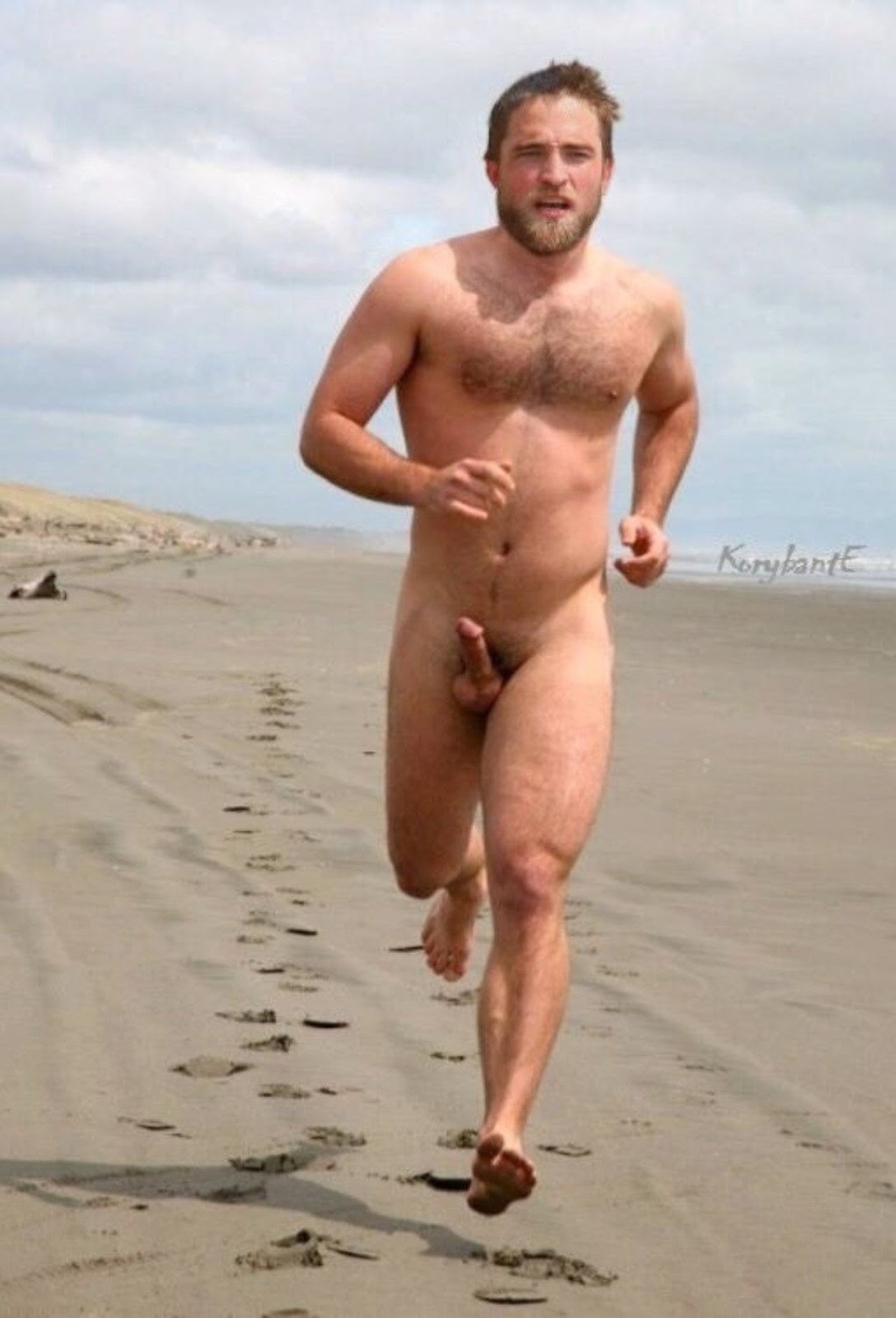 Hombres rusos desnudos en la playa
