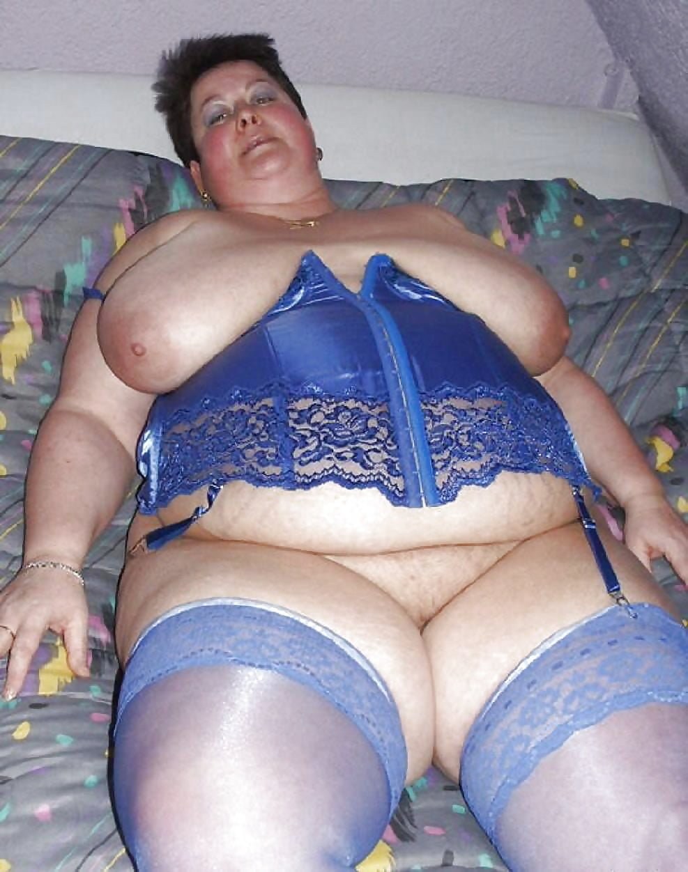 Viejo BBW en pantalones cortos
