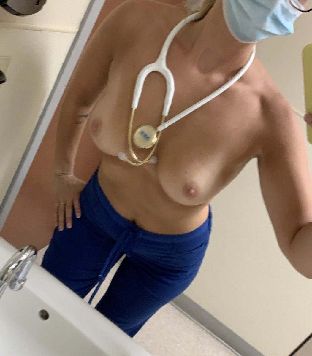 Grandes tetas en el hospital