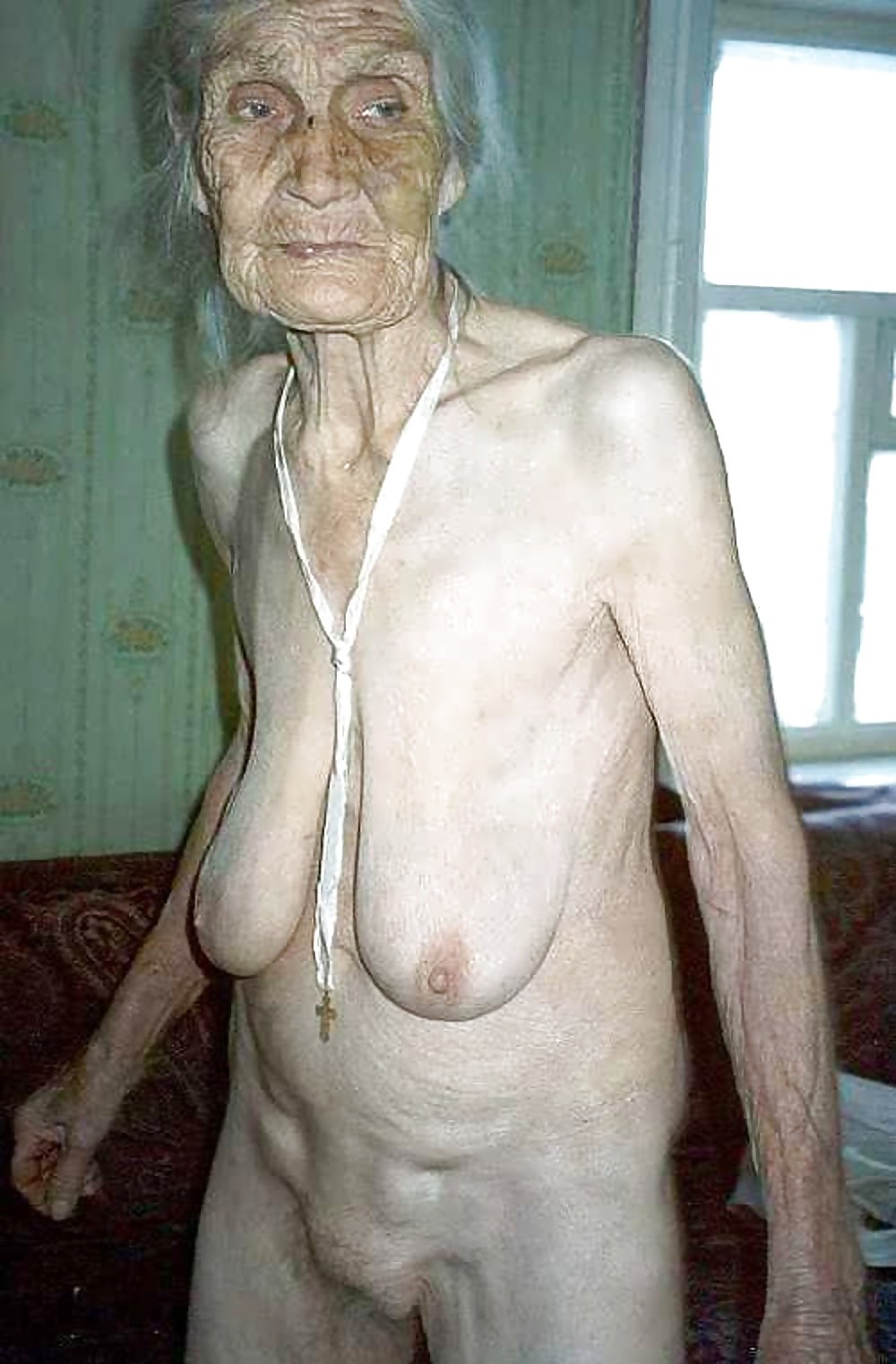 Tetas de abuelas muy antiguas