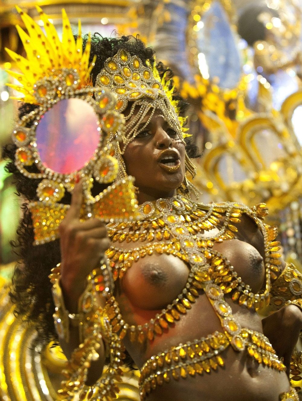 Transvancidos desnudos en el carnaval