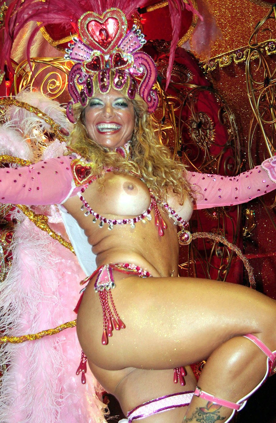 Desnuda Vivian Castro. Carnaval