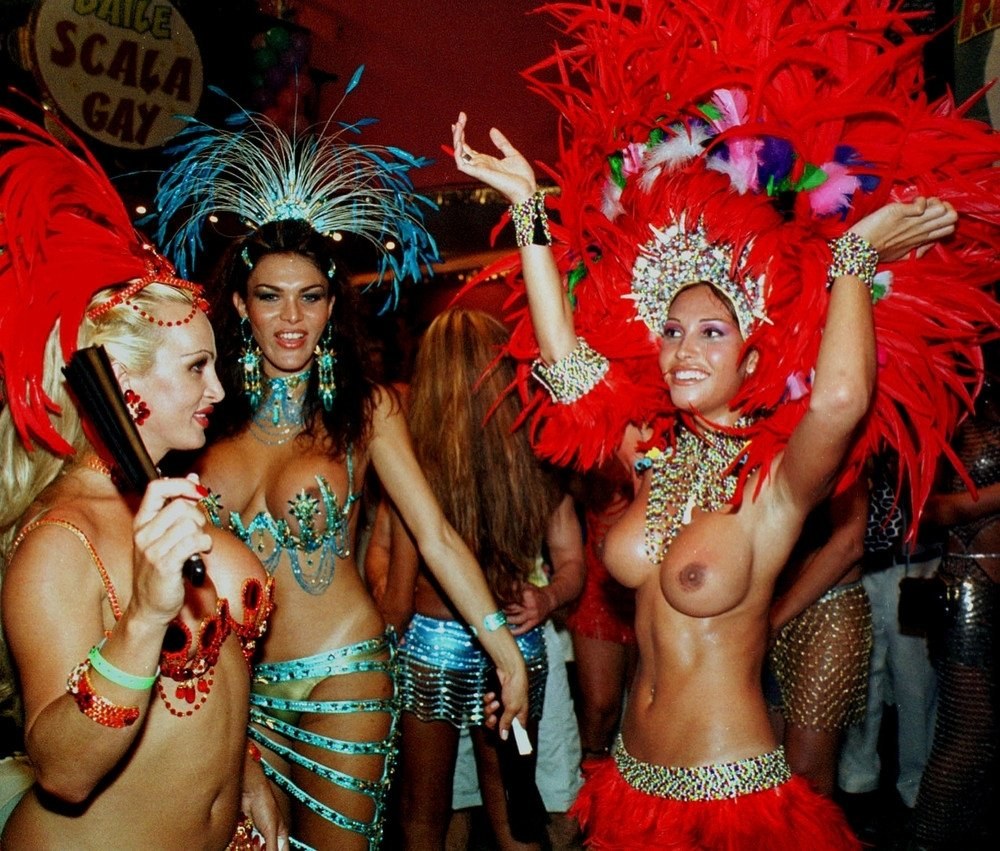 Desnuda Vivian Castro. Carnaval