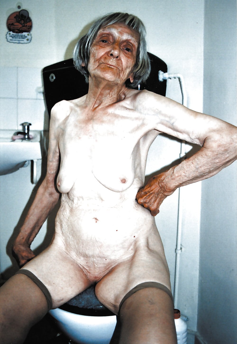 Desnudas ancianas muy viejas