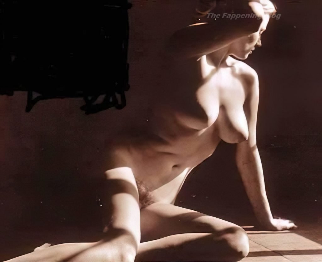 Actriz sueca Anita Ecberg desnuda