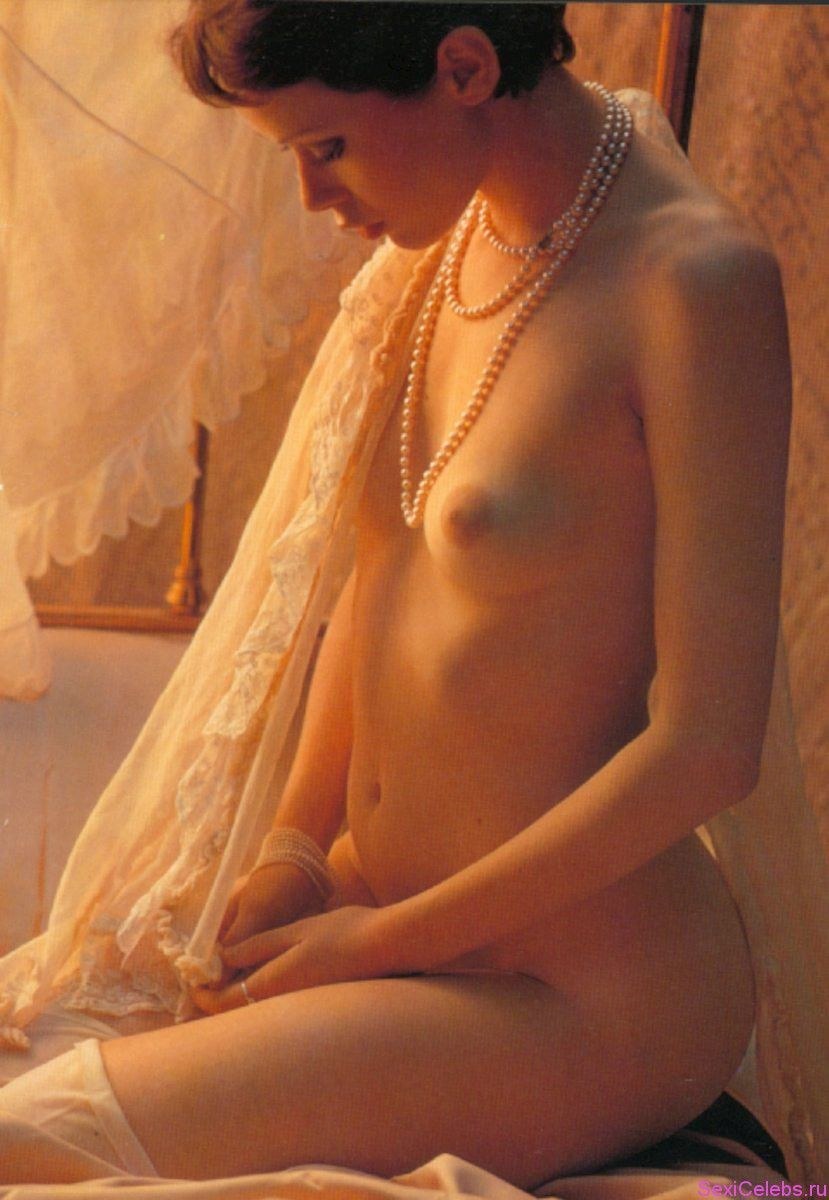 Naked Emmanuel Sylvia Cristel 1974