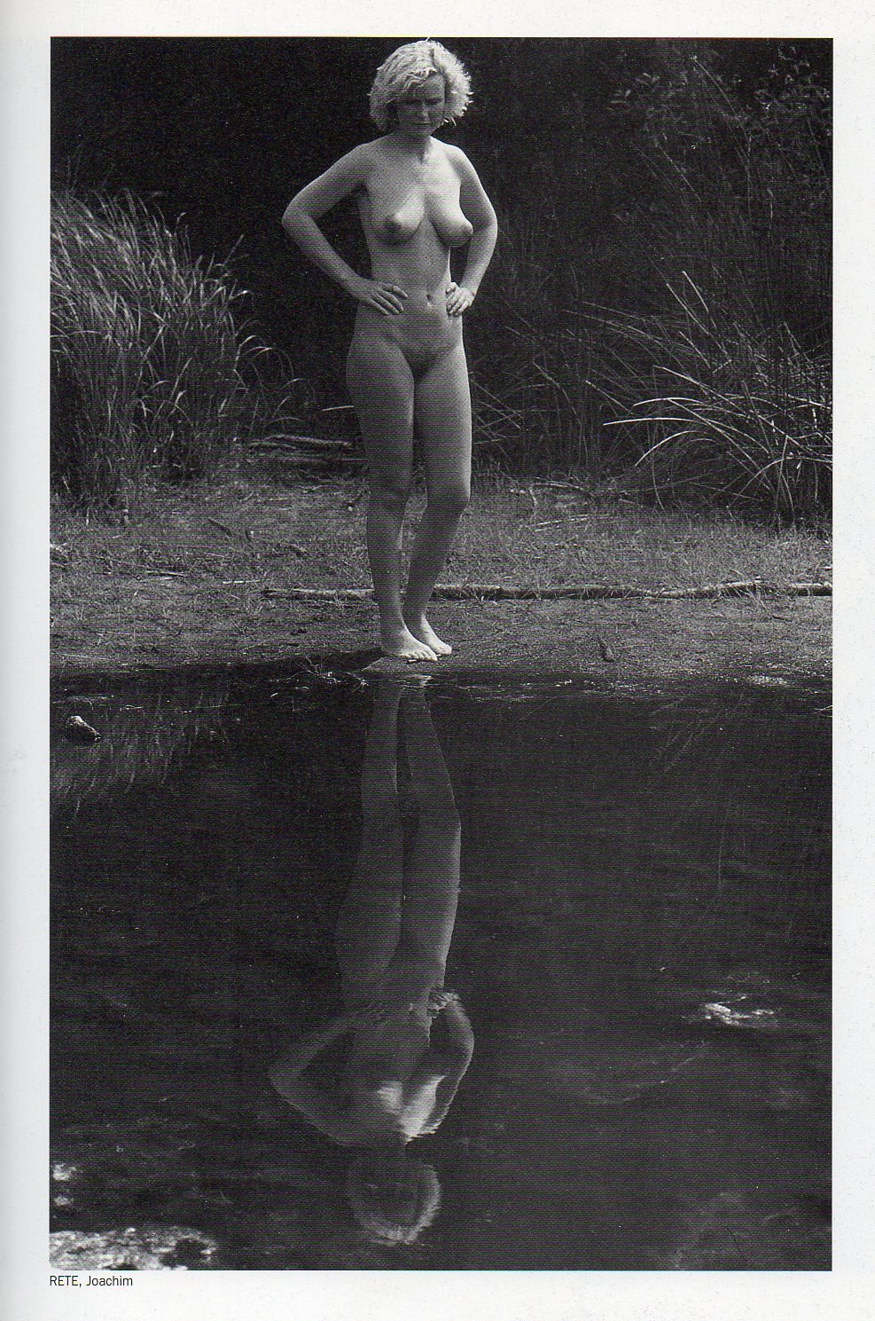 Traje de baño desnudo retro
