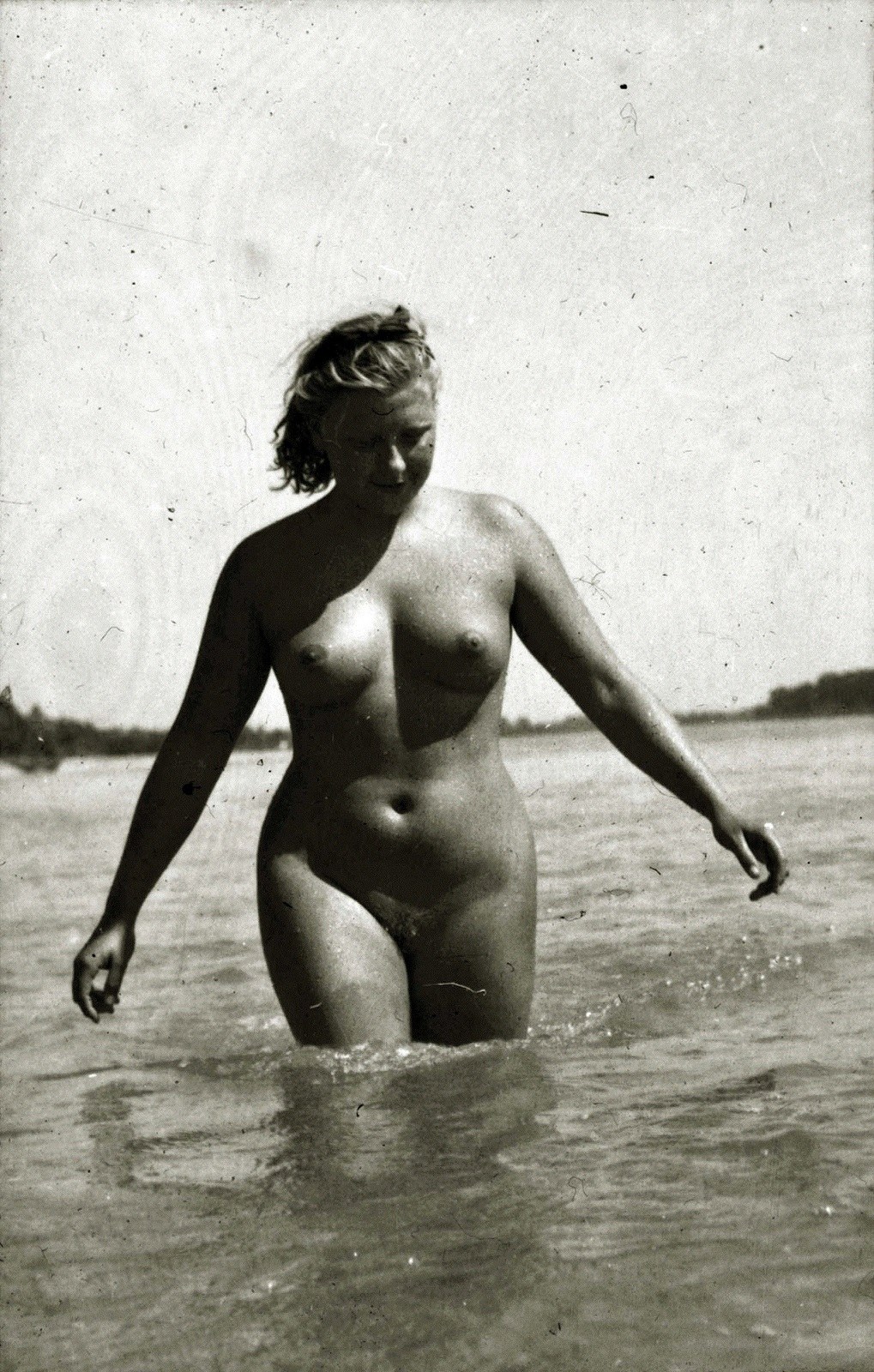 Mujeres soviéticas desnudas en la playa