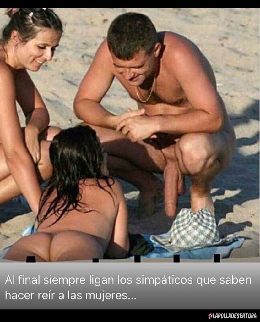 Hombres desnudos al azar