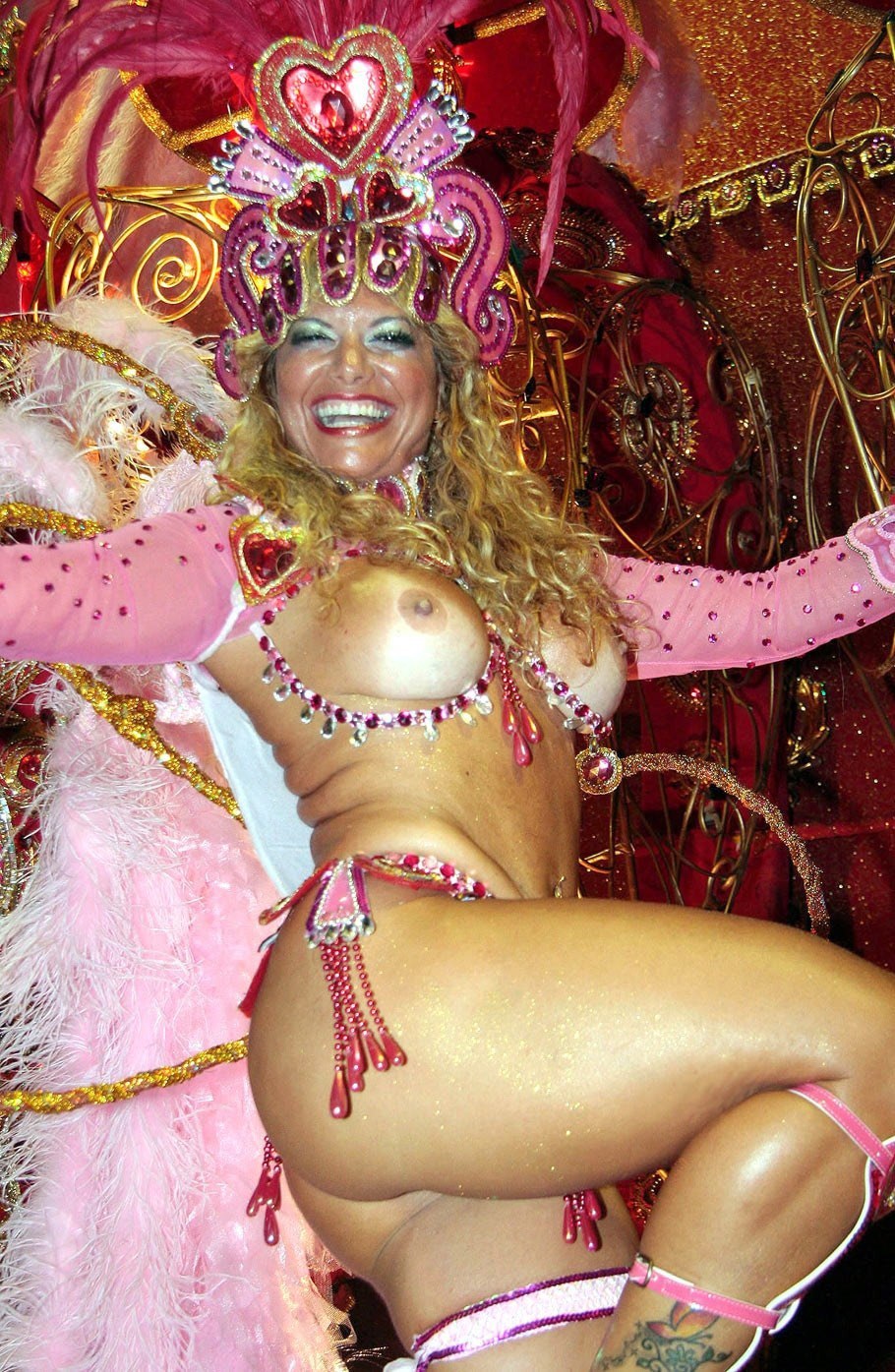 Desnuda Vivian Castro. Carnaval