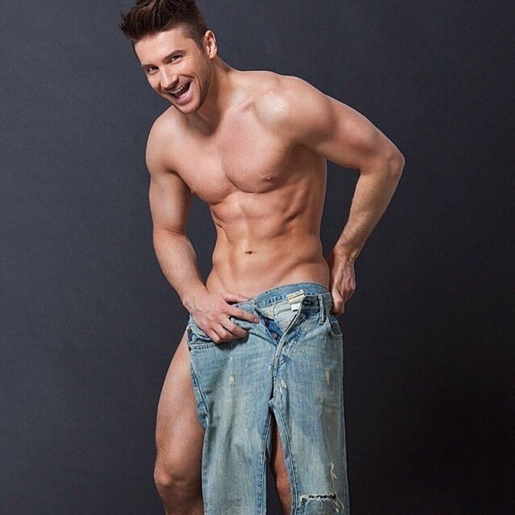 Sergey Lazarev desnudo