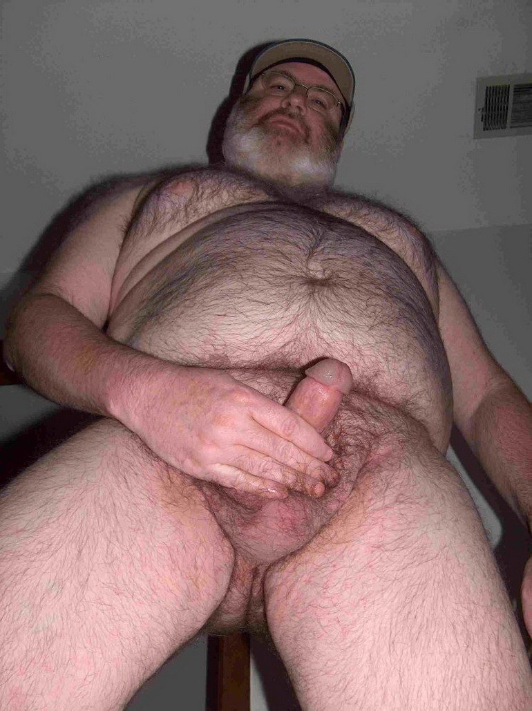 Hombres peludos gruesos desnudos