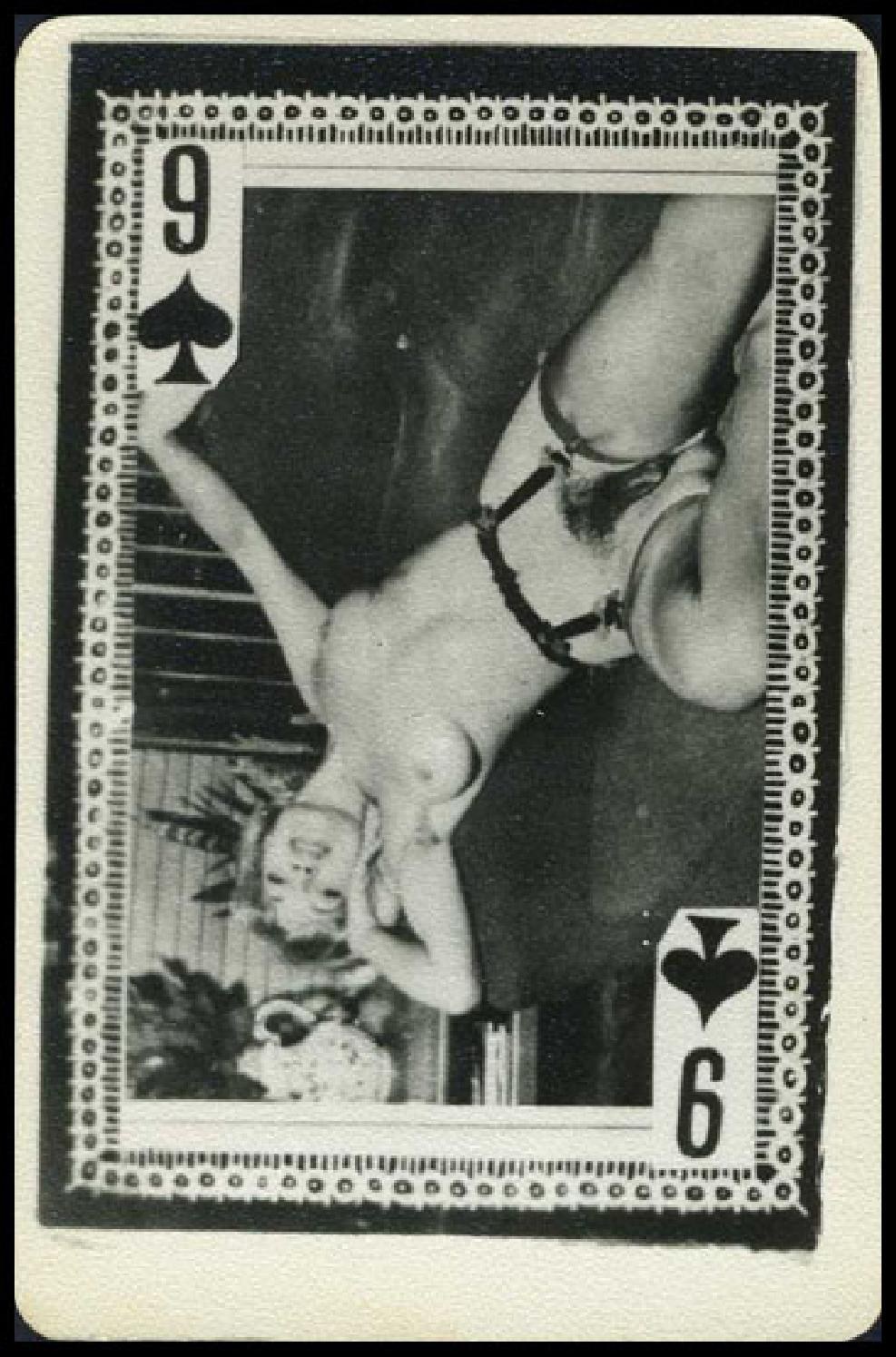 Viejos jugando cartas porno