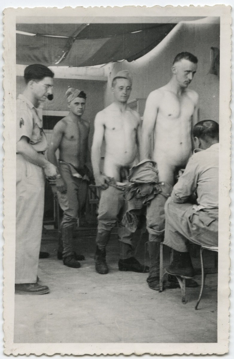Hombres soviéticos desnudos