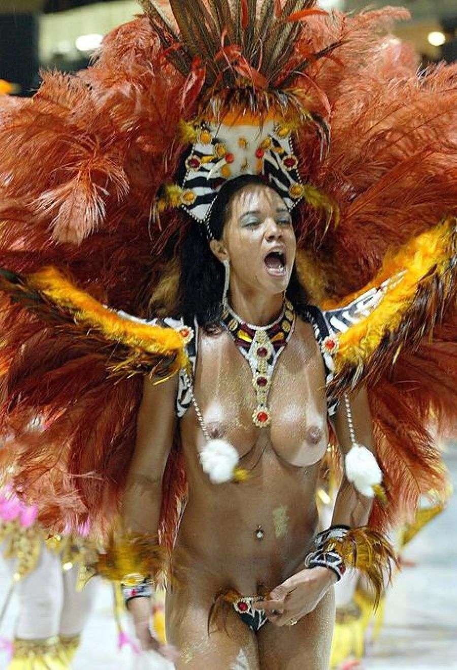 Viviana Castro Carnival