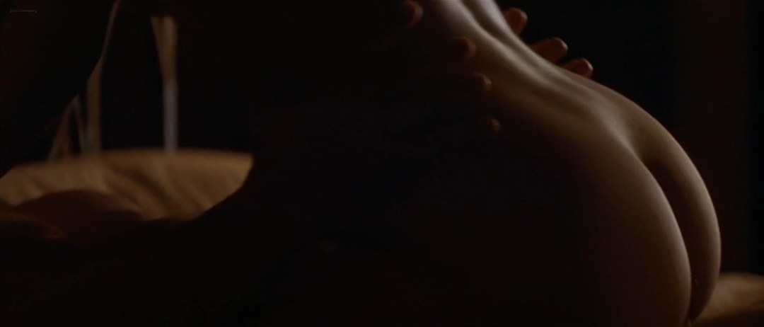 Stone Stone desnudo en la película Basic Instinct 1992