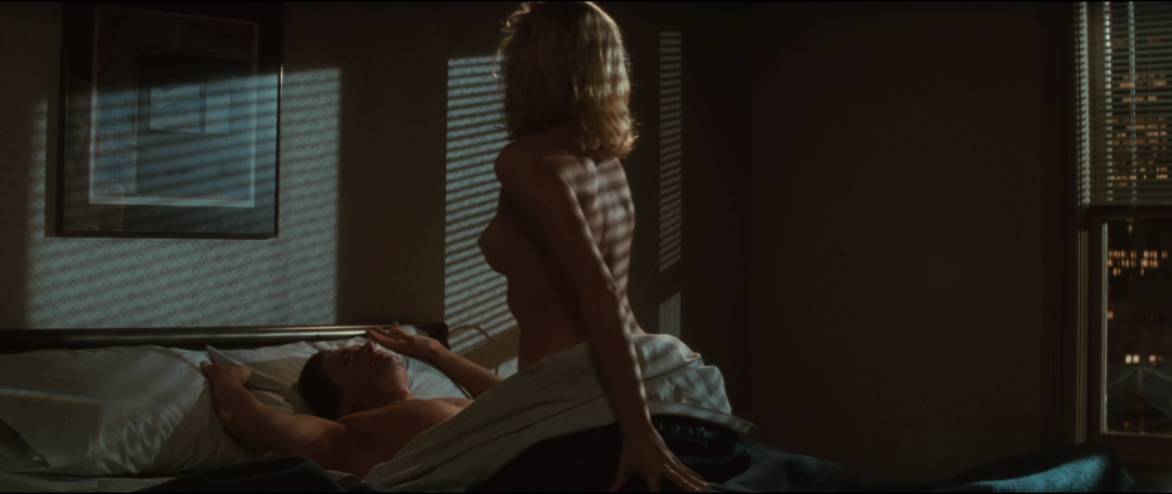 Stone Stone desnudo en la película Basic Instinct 1992