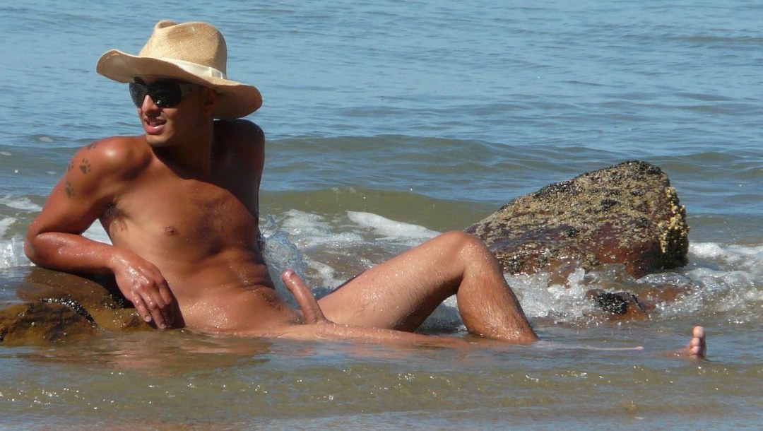 Playa masculina nudista