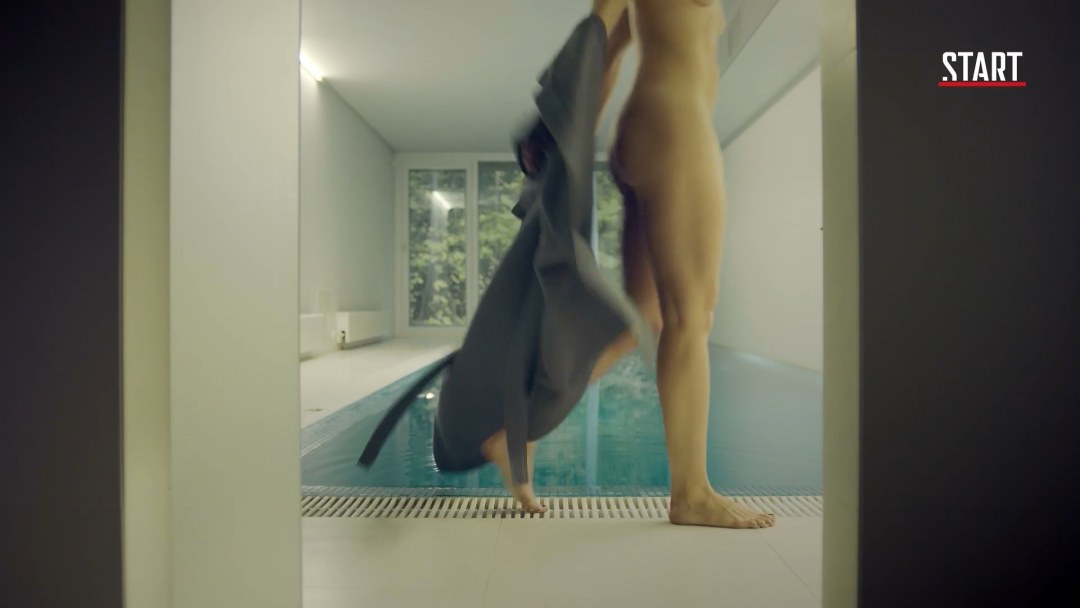 Daria Frost desnuda en el cine