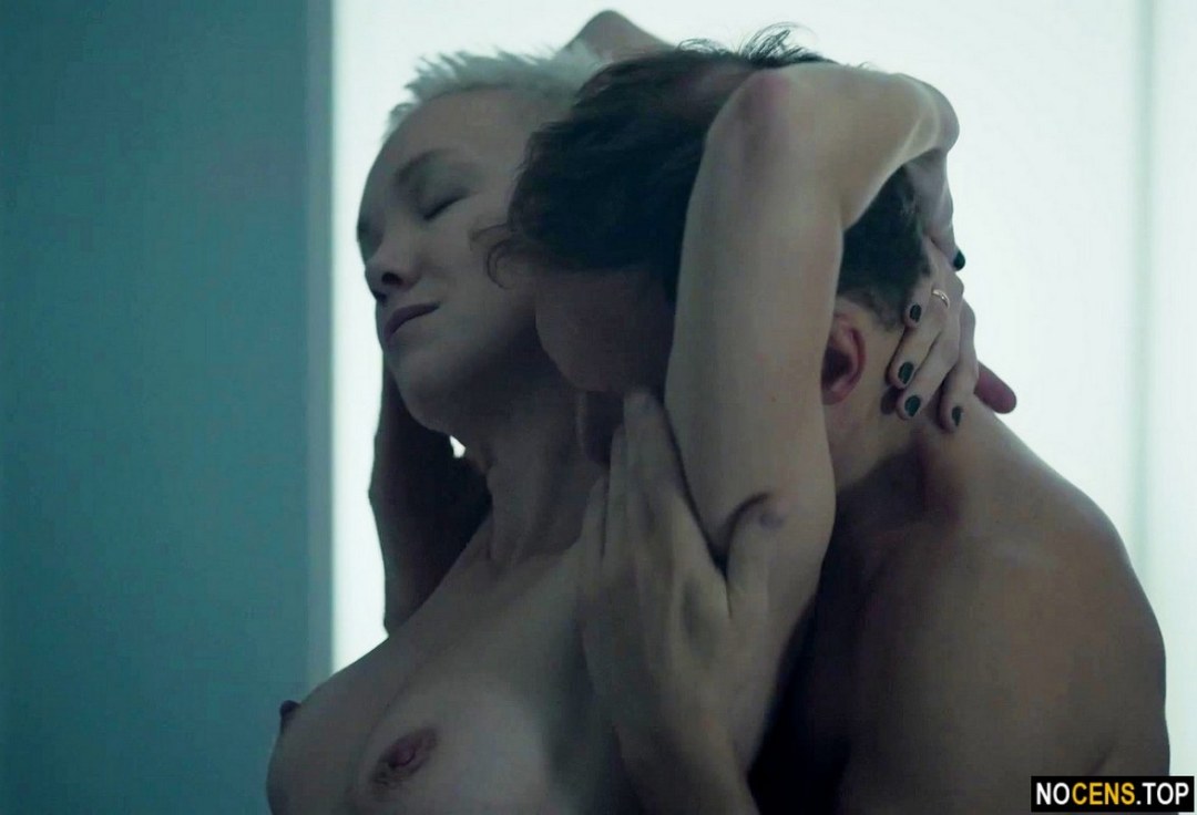 Escenas de cama de Daria Moroz en la serie