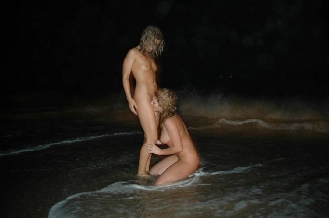 Bañamiento de la noche desnudo