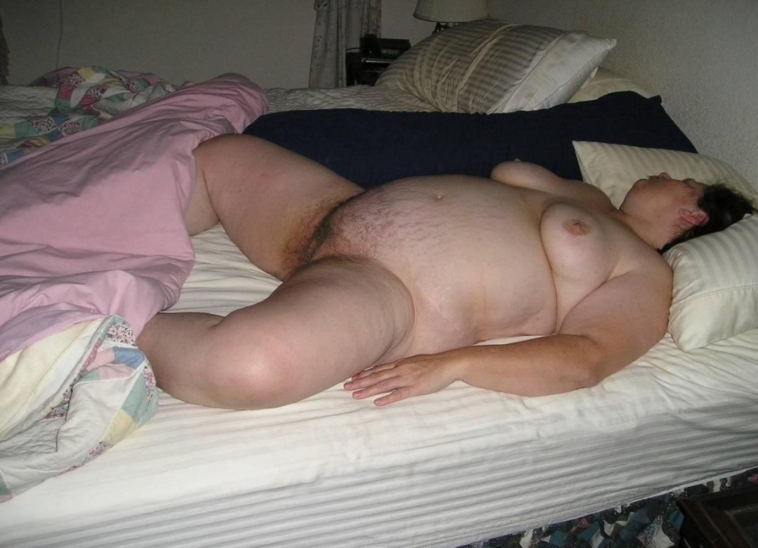 Mujeres gruesas desnudas borrachas