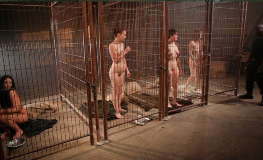 Foto de mujeres desnudas en la prisión