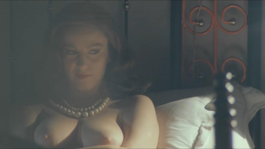 Actriz de Safonova desnuda