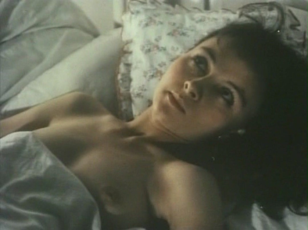 La actriz Tatyana Lutaeva desnuda en la película