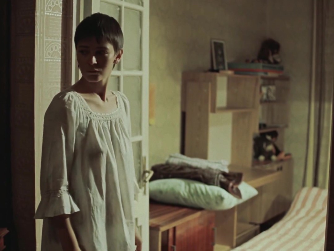 Elena Safonova desnuda en la película Winter Cherry