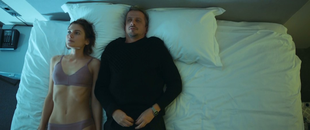 Elena Lyadova en la película Leviathan desnuda