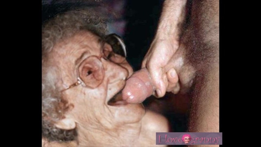 La anciana chupa un miembro peludo