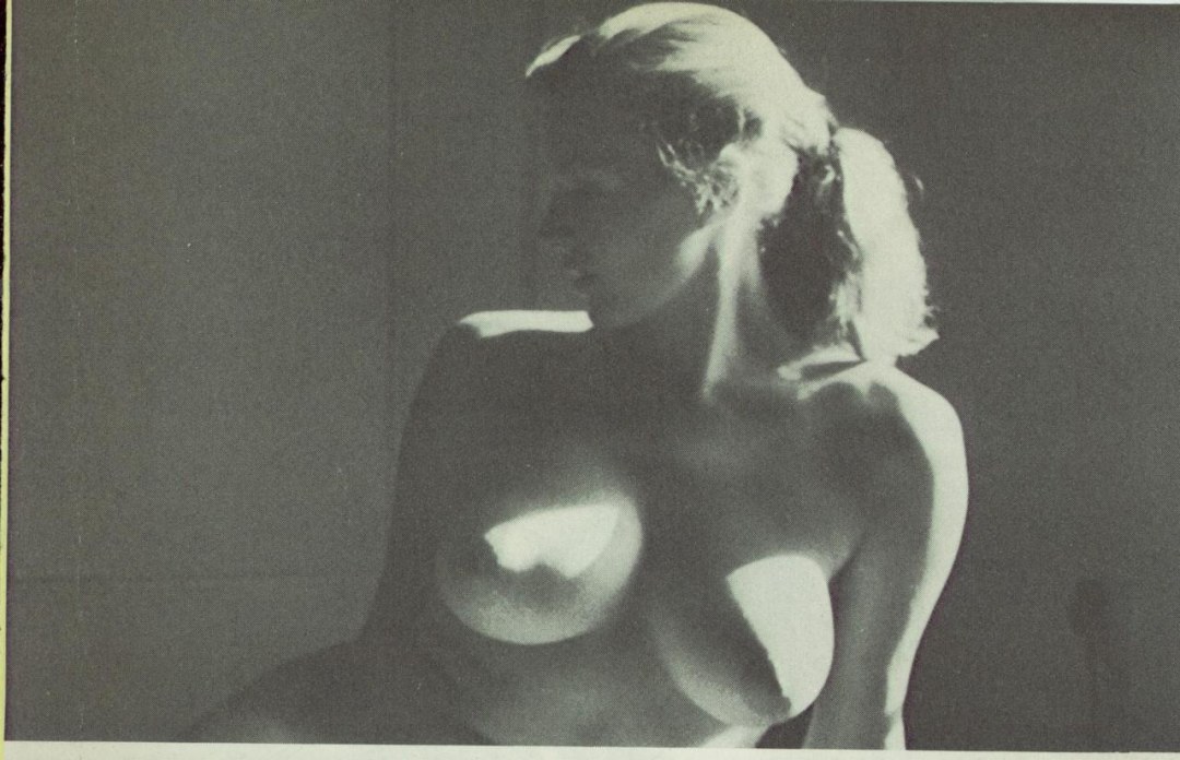 La actriz sueca Anita Ecberg desnuda