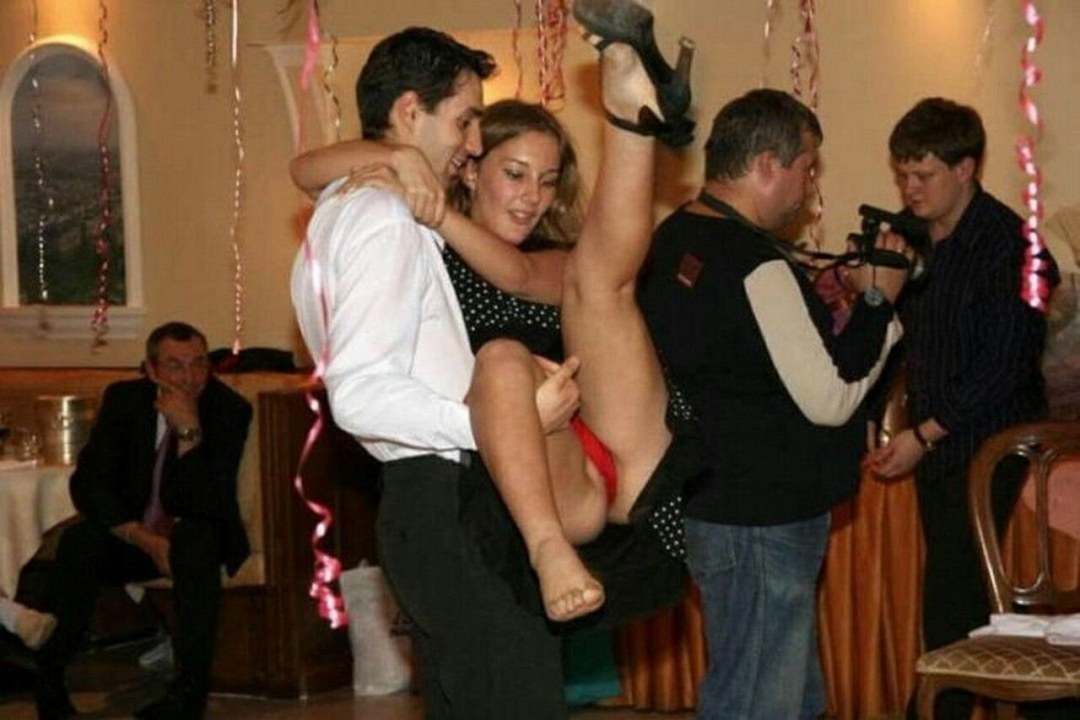 Bragas iluminadas en la fiesta corporativa