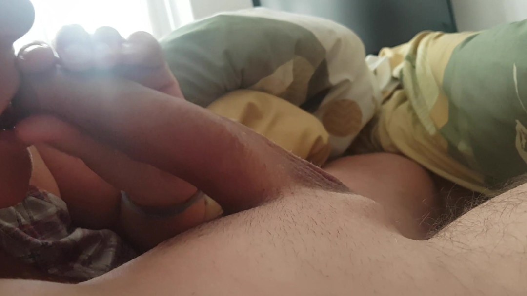 Chupa debajo de las cubiertas