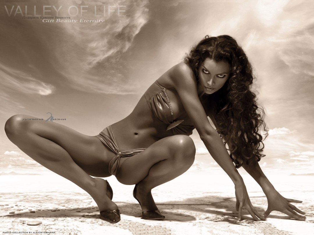 Marina Alexandrova al estilo del desnudo