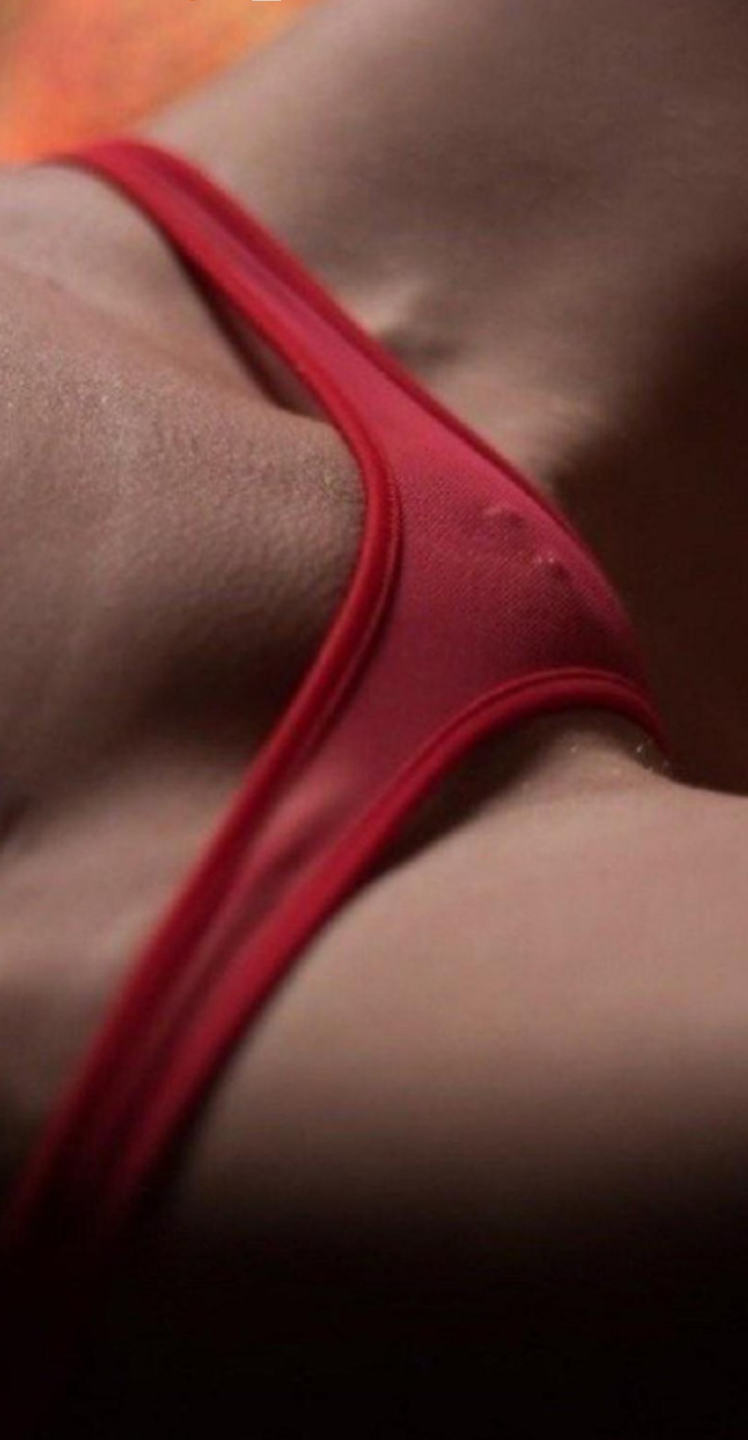 Lobbins femeninos en tangas