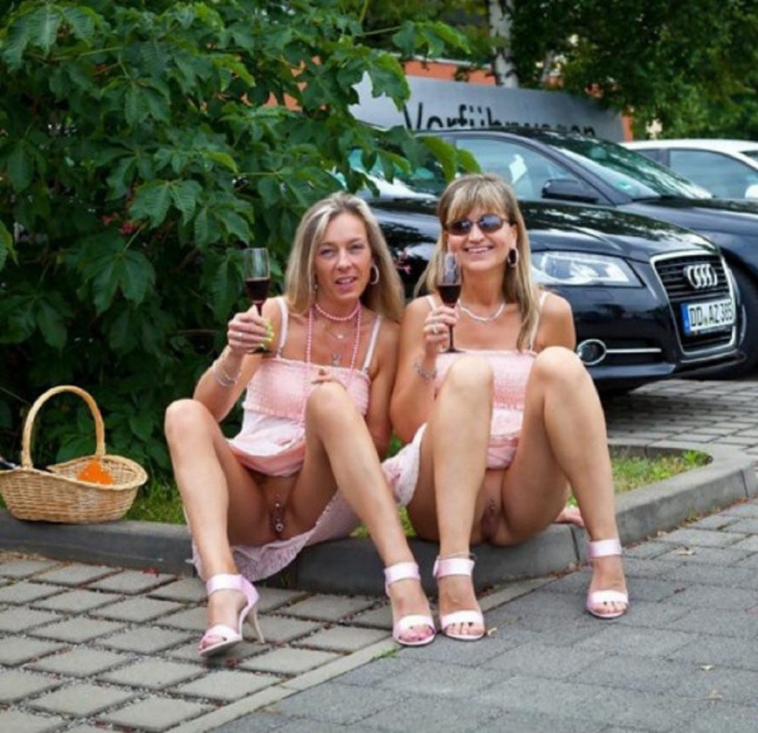 Novias en la calle sin bragas