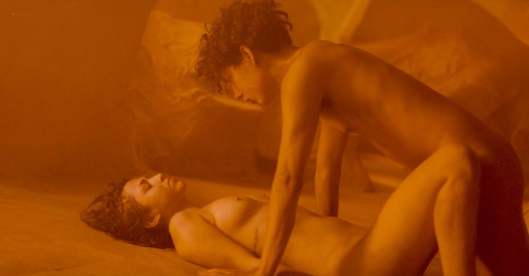 Maria Semkina desnuda en la película